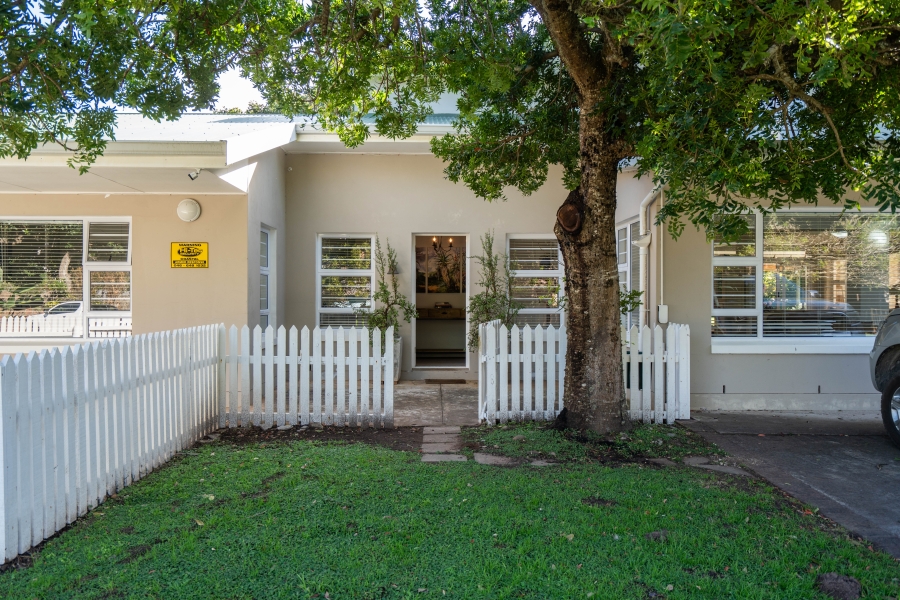 5 Bedroom Property for Sale in Kenton On Sea Eastern Cape